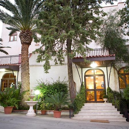 Hotel Miravalle Misilmeri Buitenkant foto