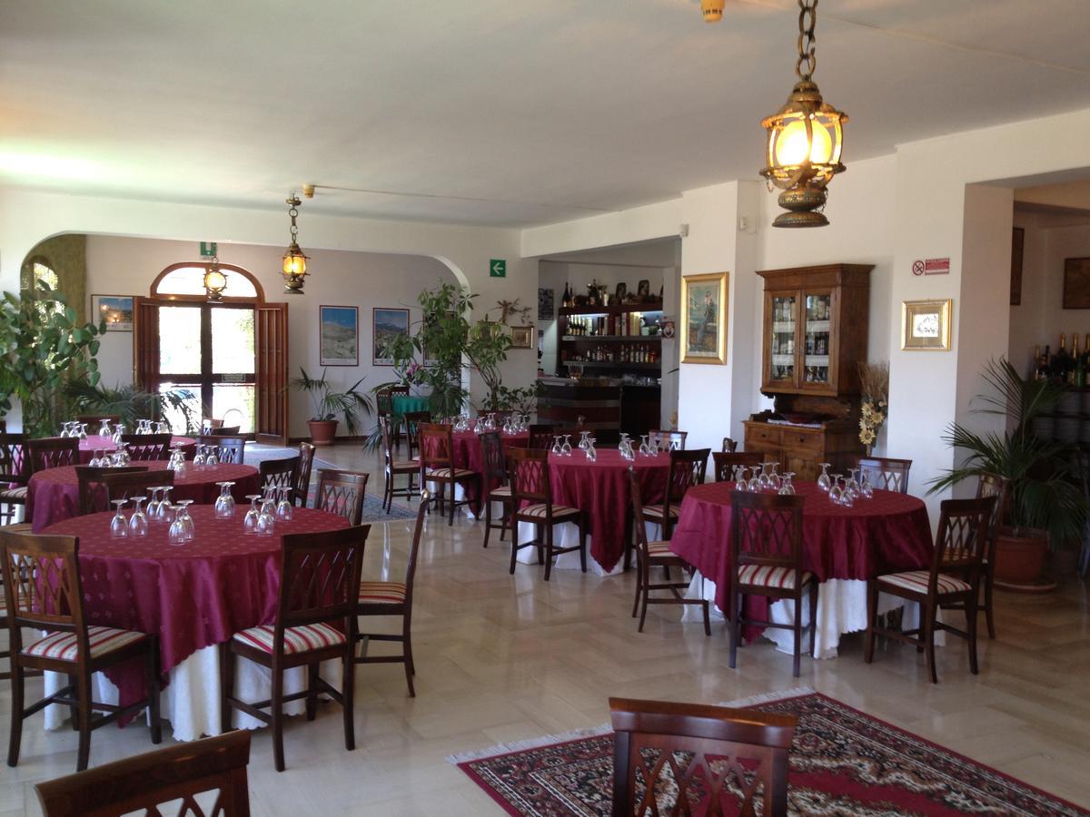 Hotel Miravalle Misilmeri Buitenkant foto