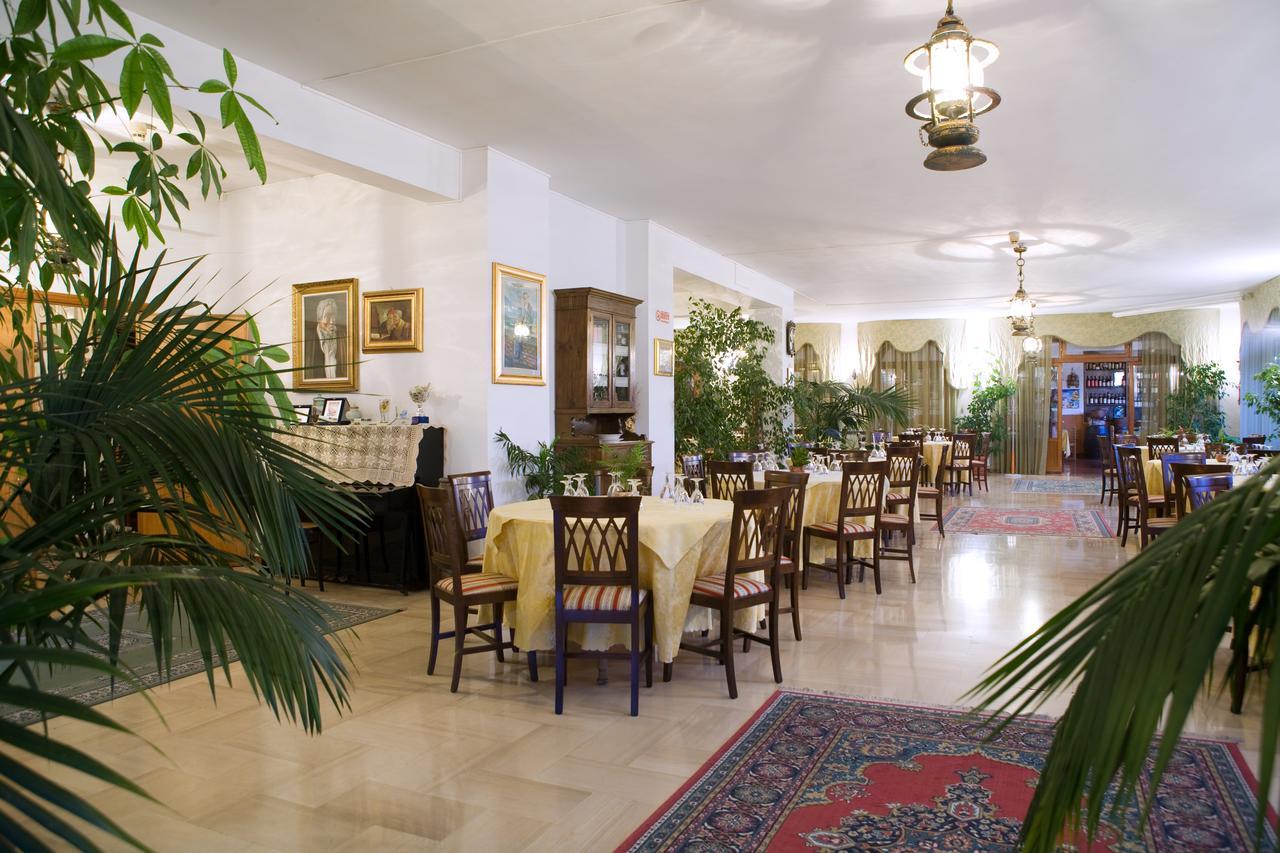 Hotel Miravalle Misilmeri Buitenkant foto