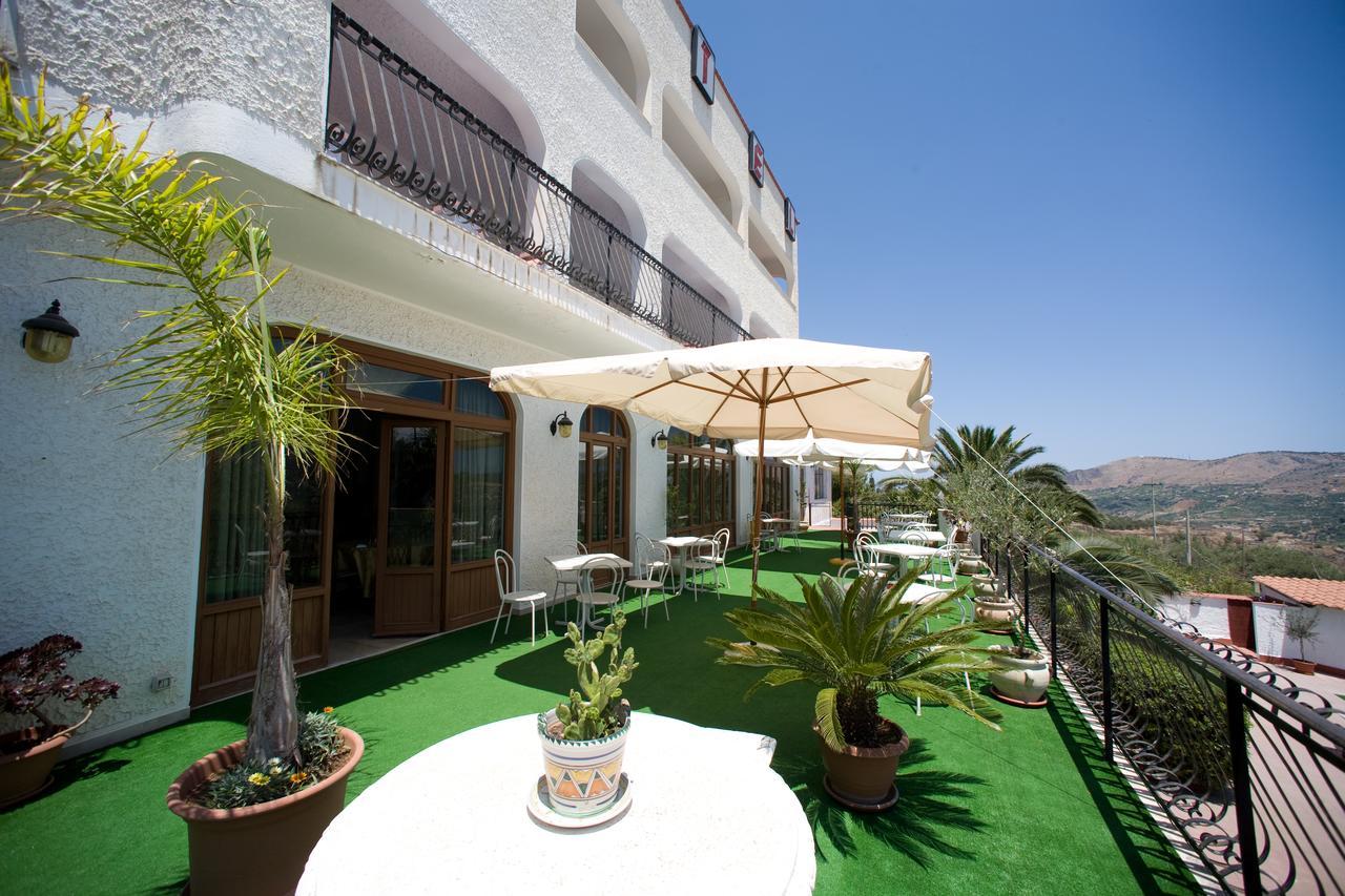 Hotel Miravalle Misilmeri Buitenkant foto