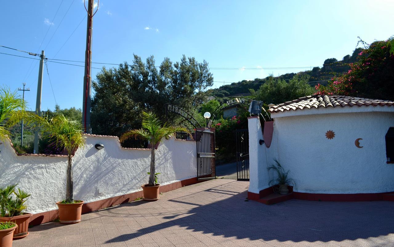 Hotel Miravalle Misilmeri Buitenkant foto