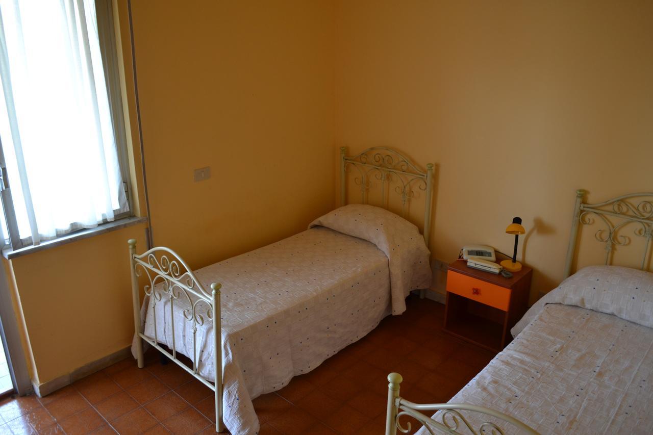 Hotel Miravalle Misilmeri Buitenkant foto
