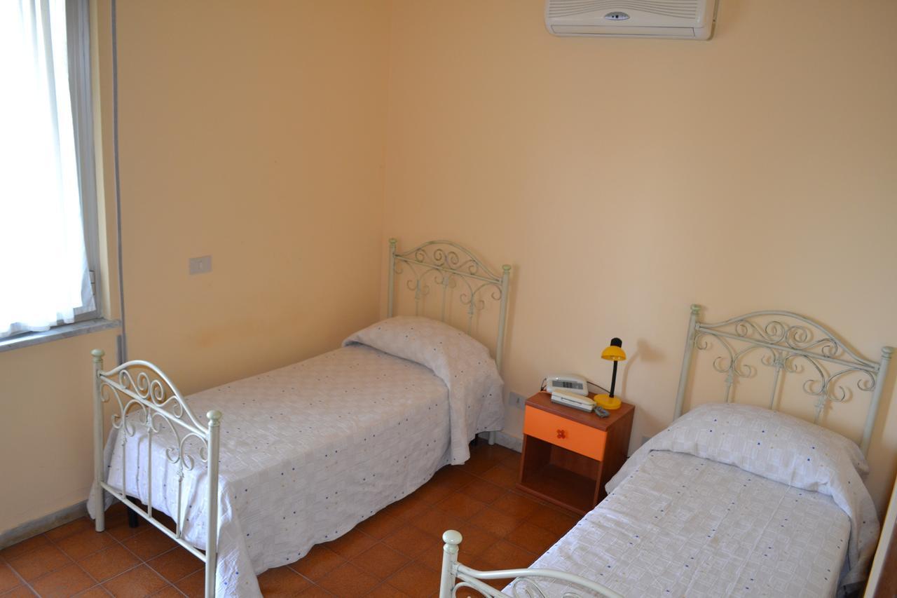 Hotel Miravalle Misilmeri Buitenkant foto